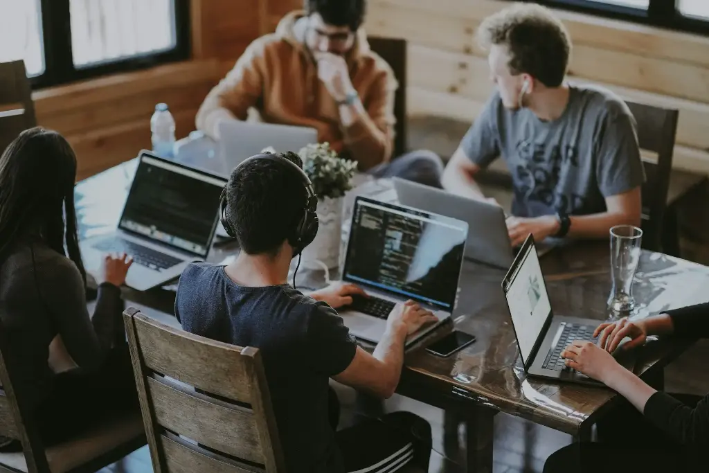CORSO DI AGGIORNAMENTO PER ASPP, RSPP, FORMATORE e COORDINATORE- 30 ore - EL2861